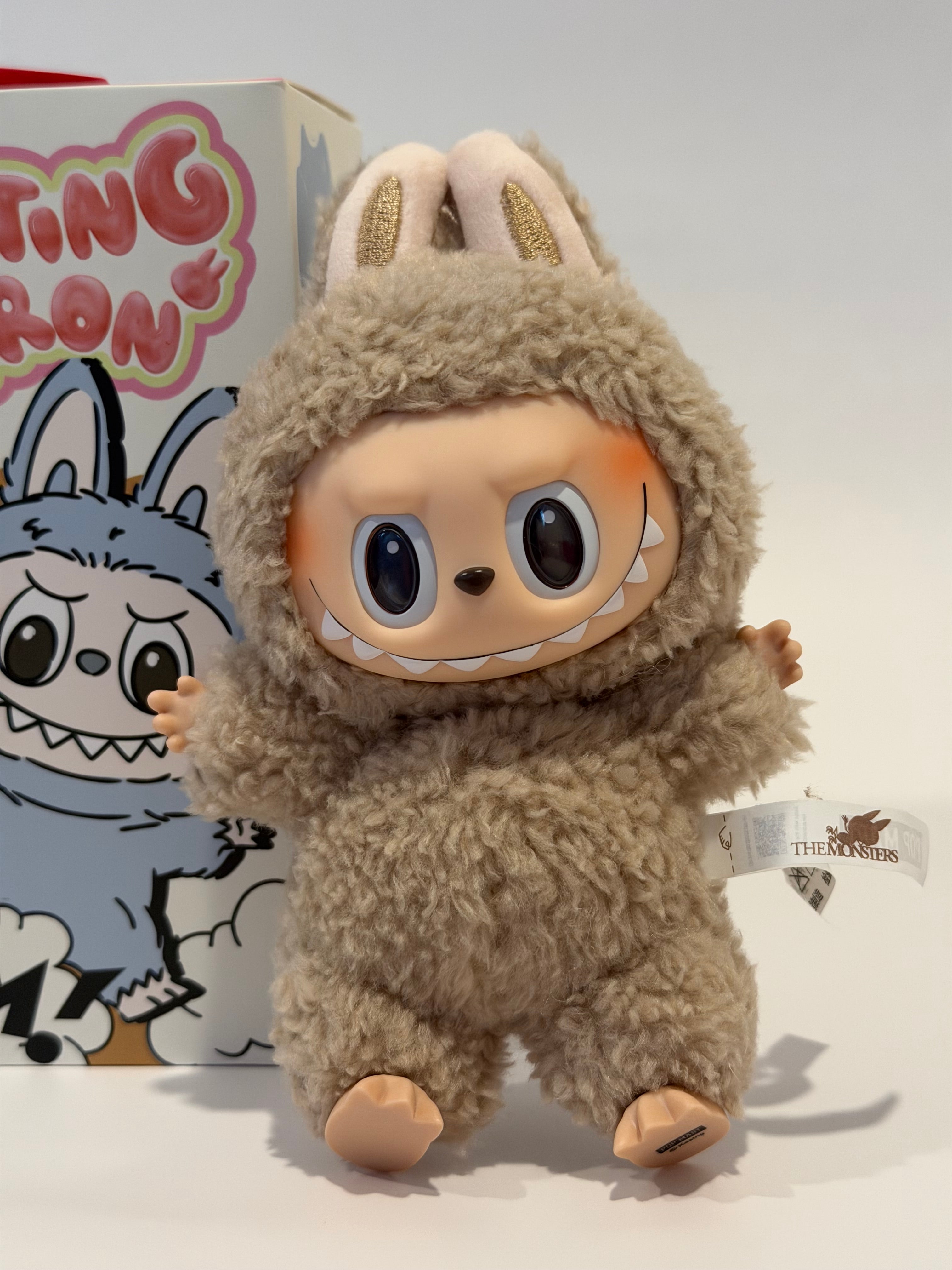 Labubu The Monsters – Exciting Macaron: Toffee