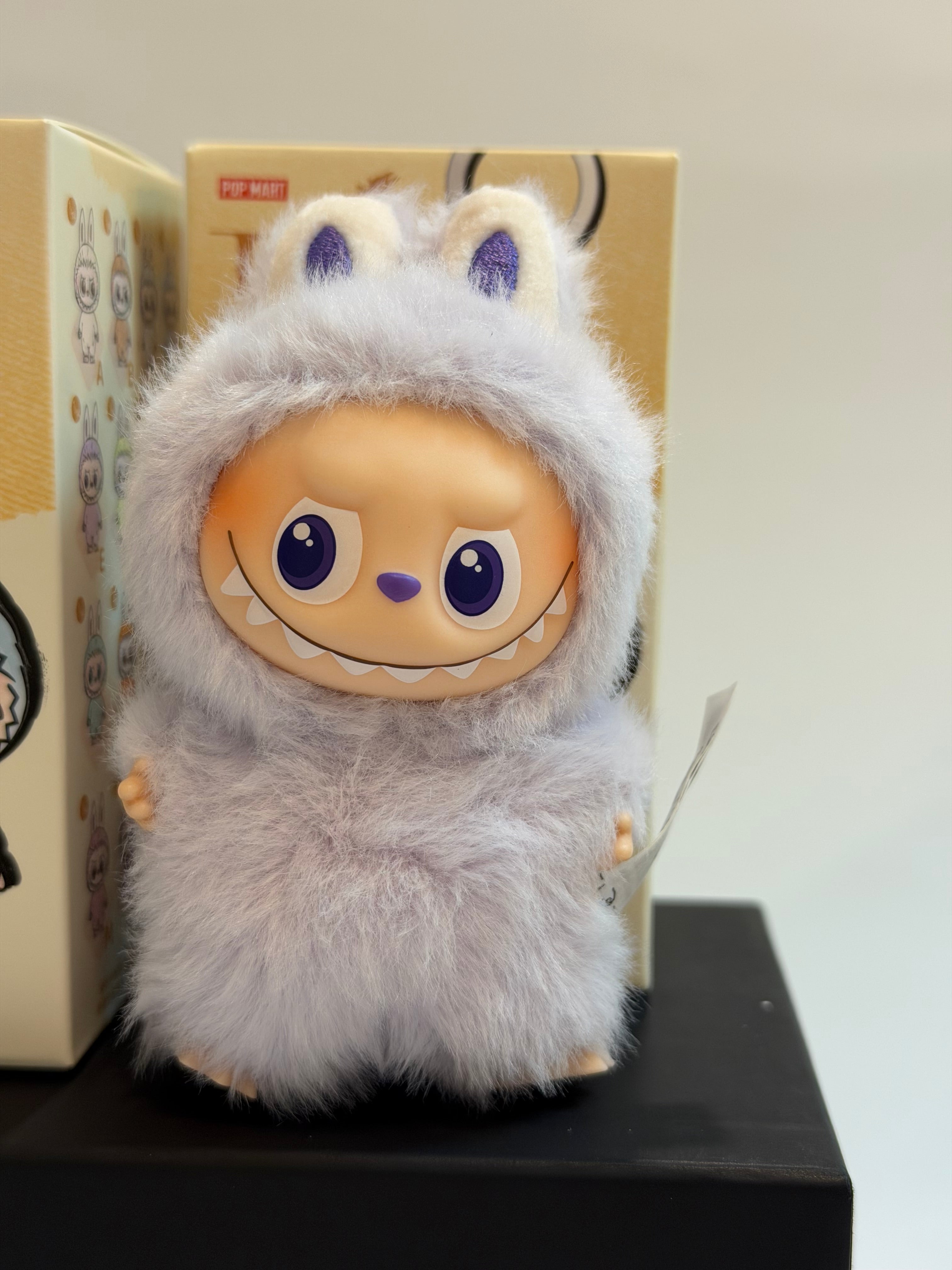 Labubu Pin For Love - Letter E